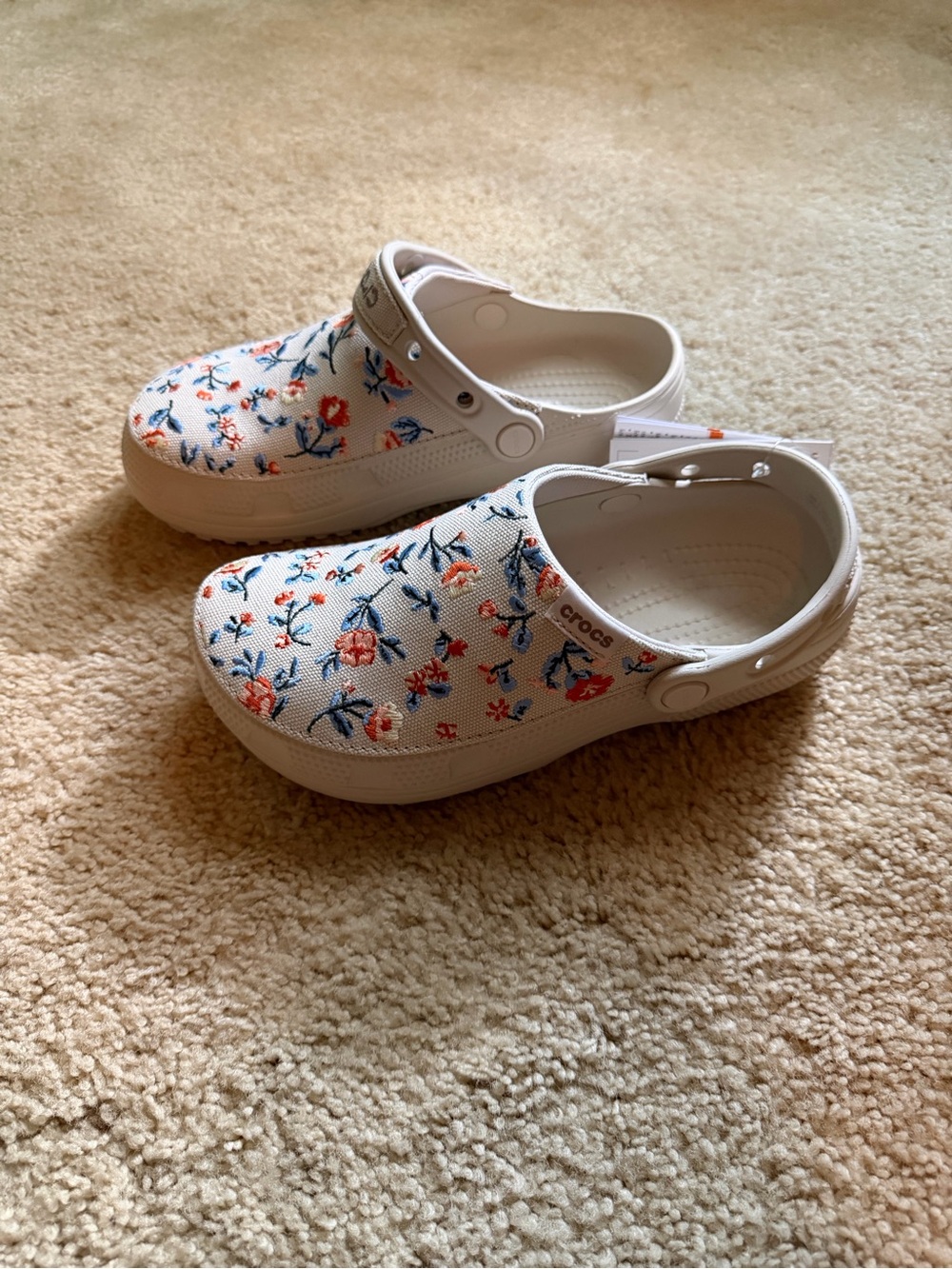 Crocs Floral Classic Clog - White with Coral & Navy Flowers